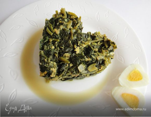 Шпинат, тушенный с яйцом 