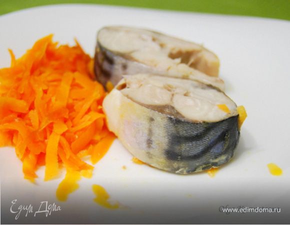 Скумбрия на морковном пару