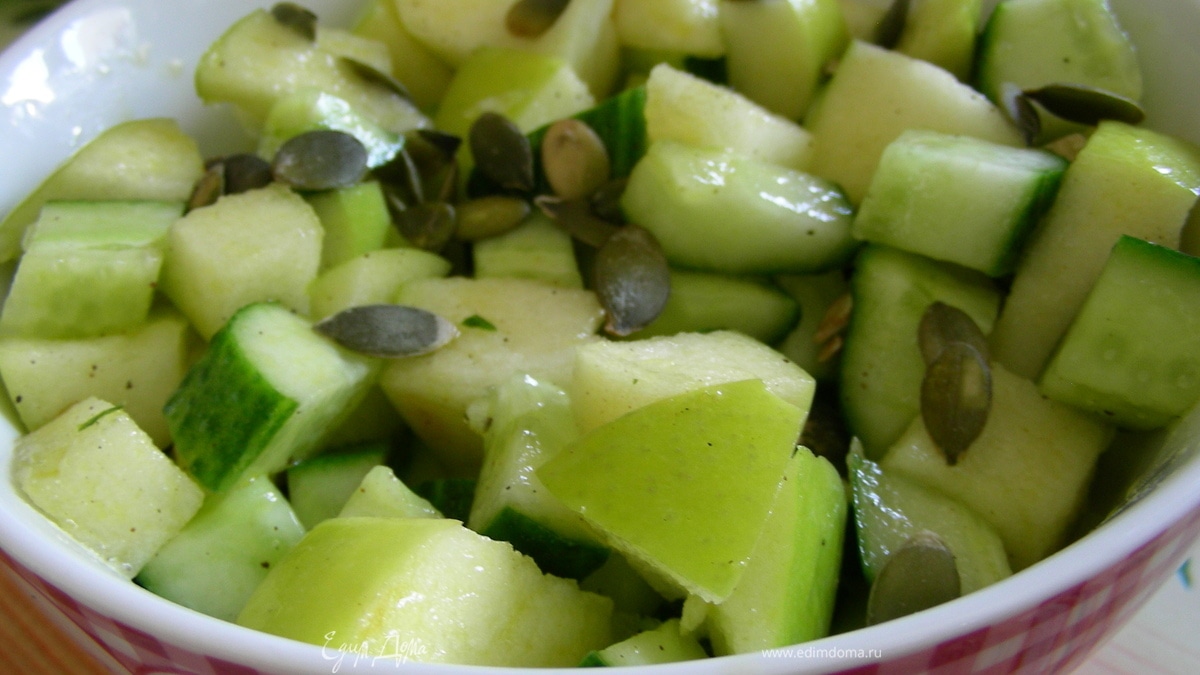 Огуречно-яблочный салат