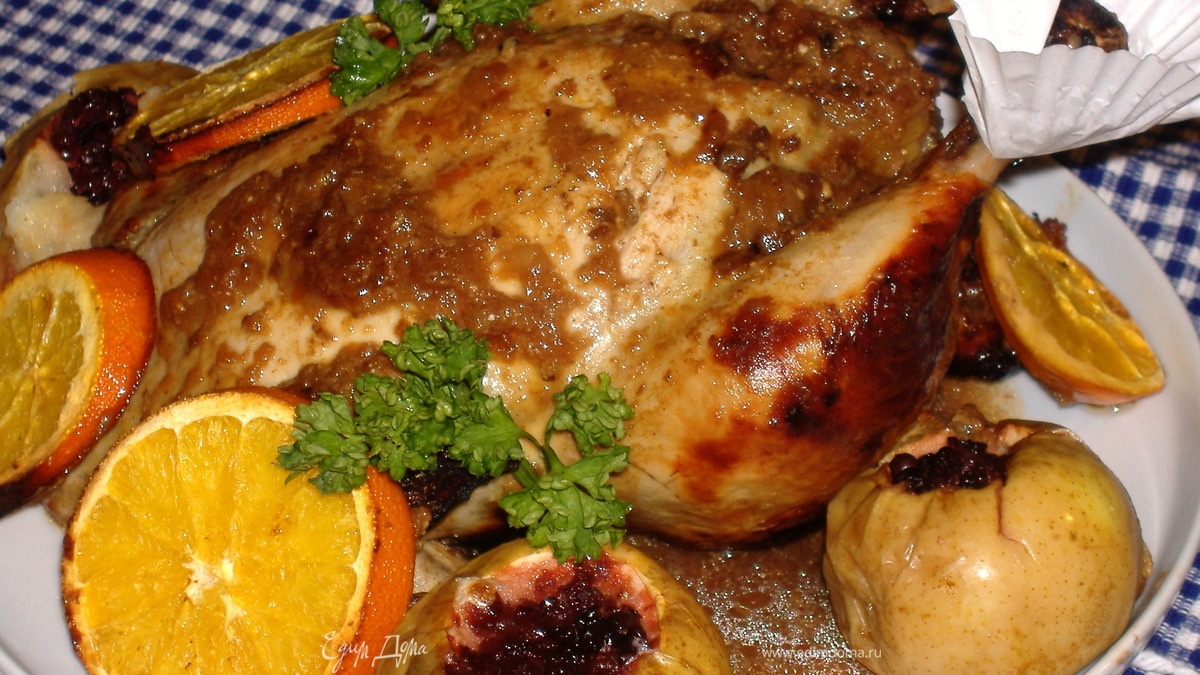 Курица в горчично-медовой глазури, с яблоками и апельсинами