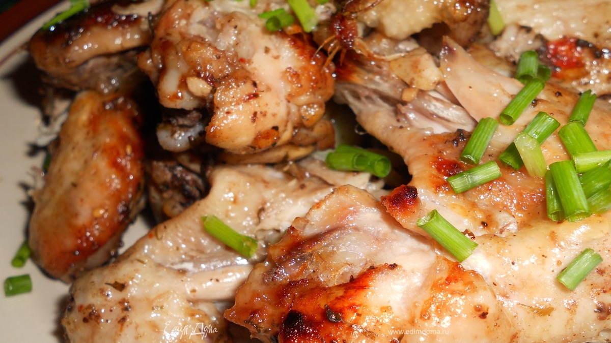 Крылышки в сливовом соусе