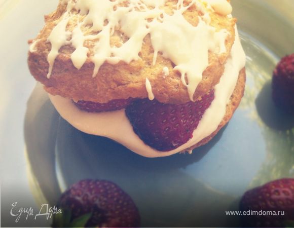 Заварные пирожные с клубникой Заварные пирожные с клубникой