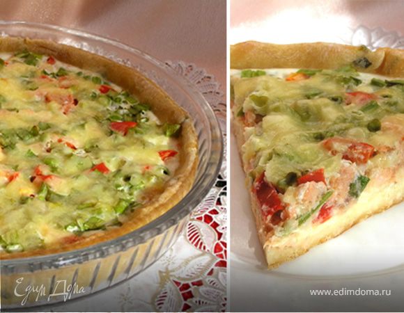 Пирог с лососем, зеленью и овощами