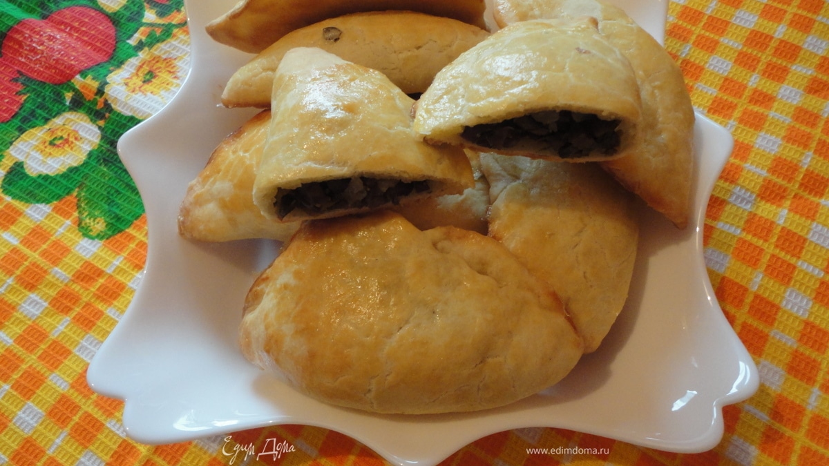 Пирожки с начинкой из куриных сердечек