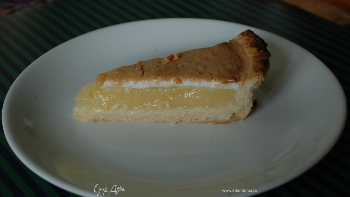 Лимонный пирог с меренгой