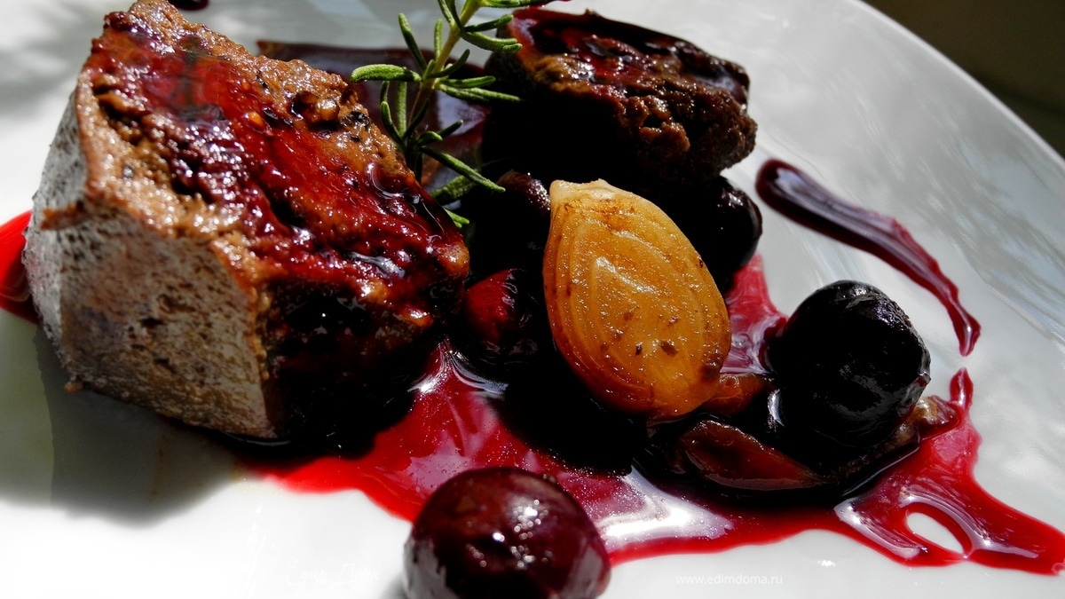 Из простецкого. Печень с вишней и розмарином