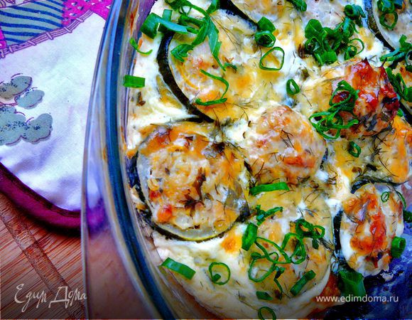 Цукини фаршированные в сметанно-сырном соусе Цукини фаршированные в сметанно-сырном соусе