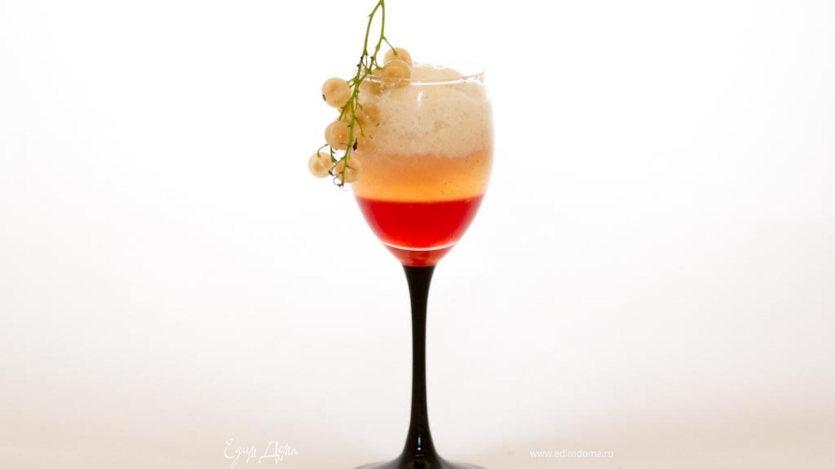 Десерт из белой смородины