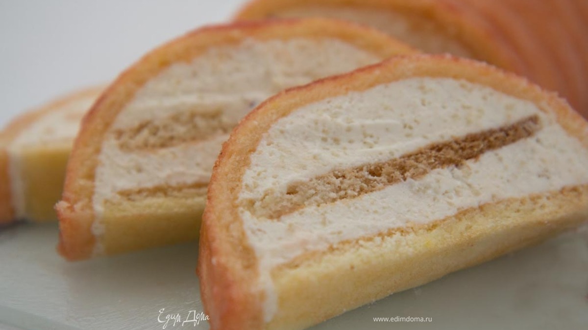 Французское рождественское полено (смородиновое)