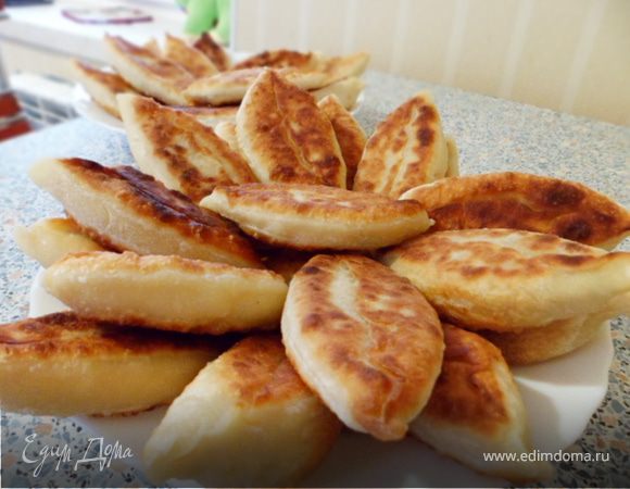 Пирожки с яйцом и зеленым луком Пирожки с яйцом и зеленым луком