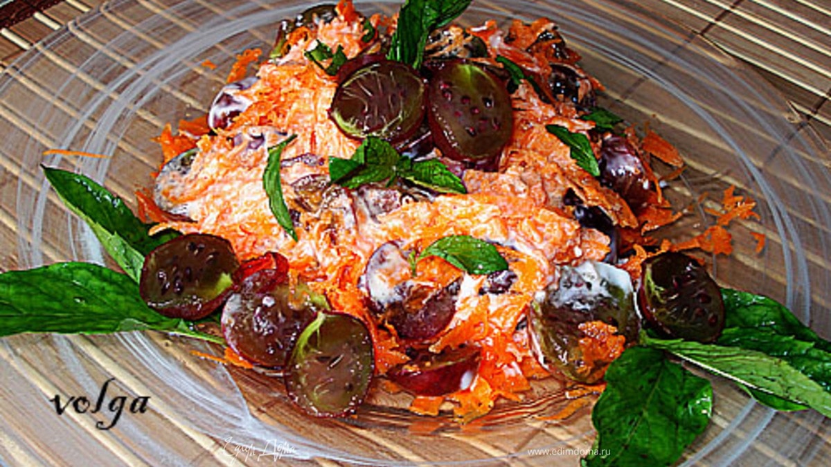 Салат из крыжовника с морковью и медом