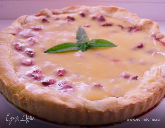 Пирог с клубникой и заварным ванильным кремом Пирог с клубникой и заварным ванильным кремом