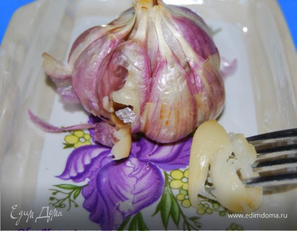 Печеный чеснок - закуска для гурманов