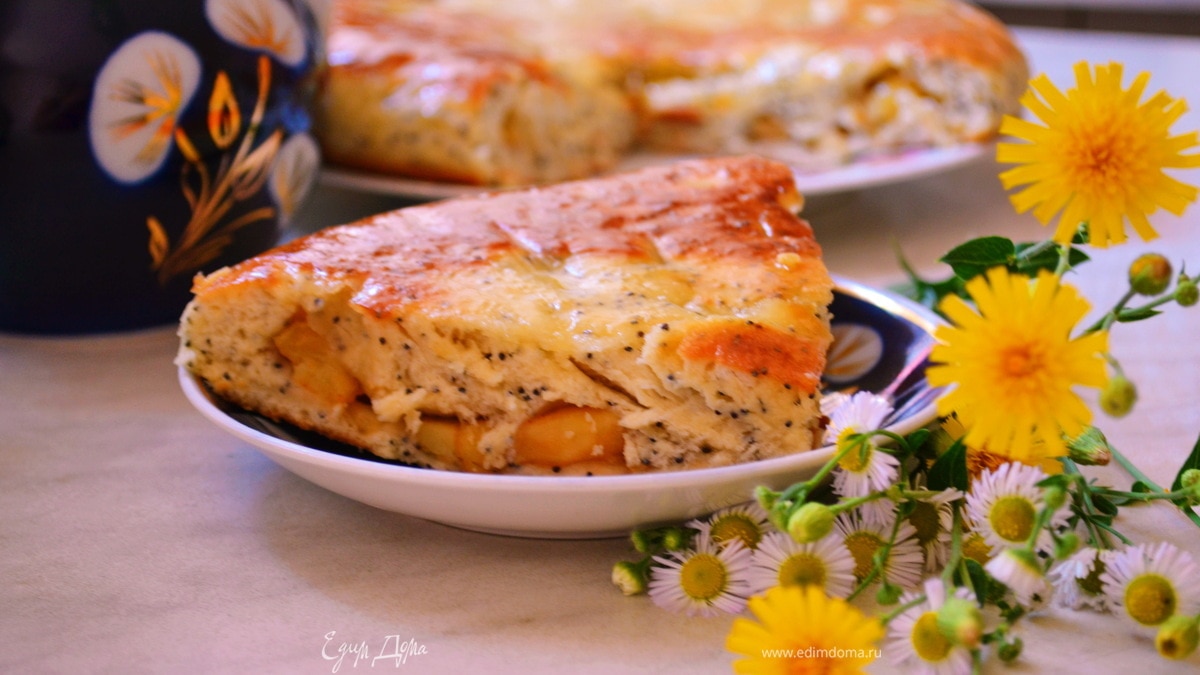 Маковые коржики с яблоками