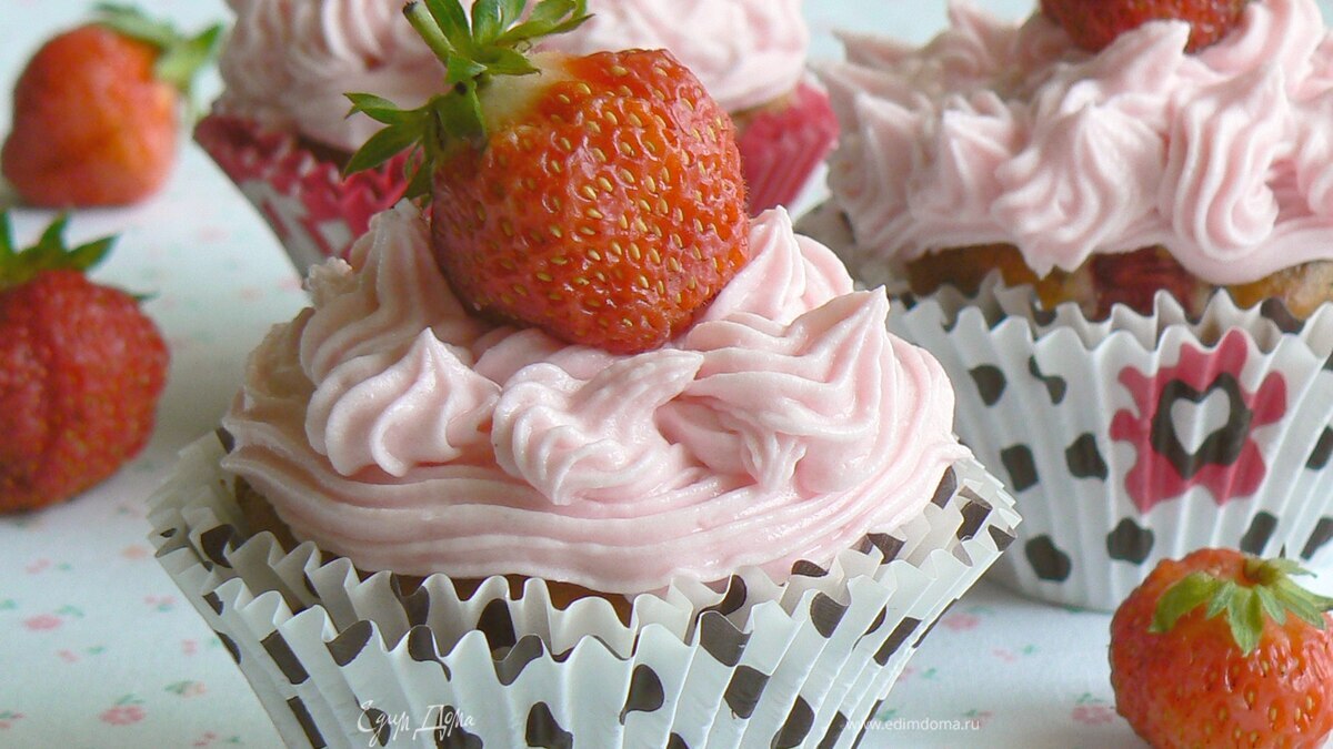 Маффины с клубникой и шококаплями