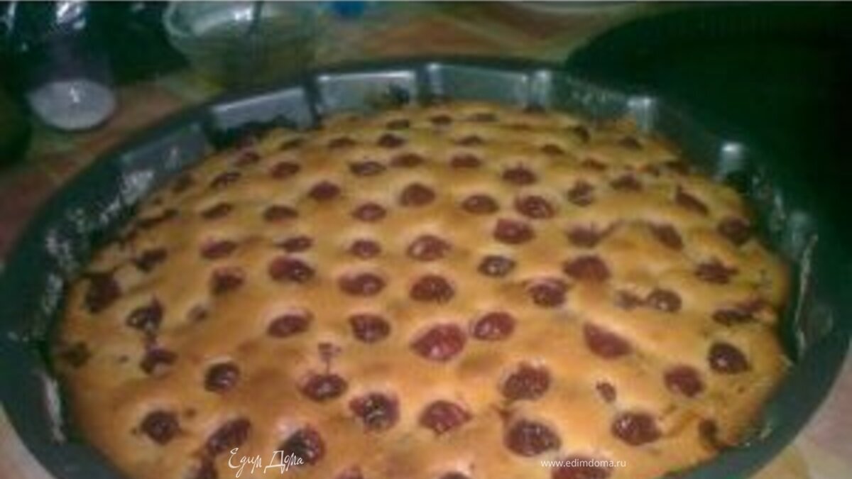 Летний вишневый пирог