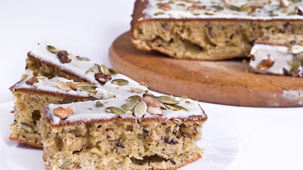 Пирог из йогурта под глазурью