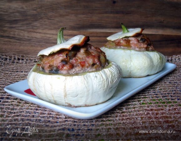 Патиссоны, фаршированные курицей