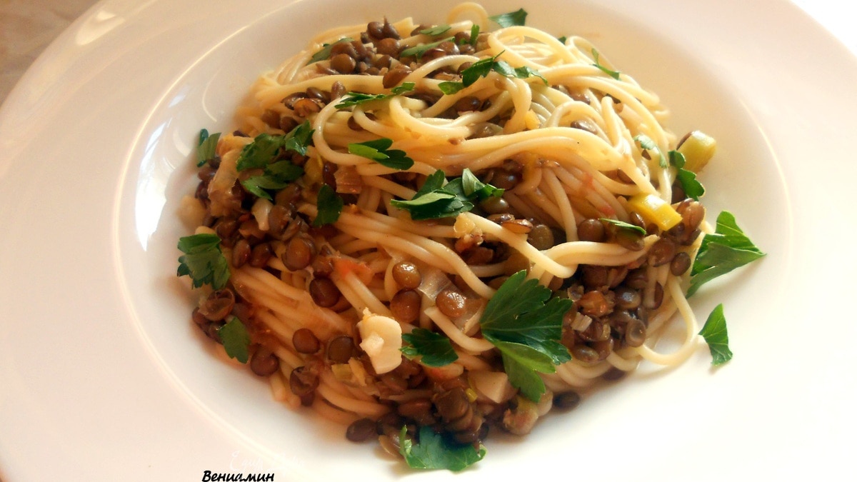 Паста с чечевицей, пореем и тимьяном