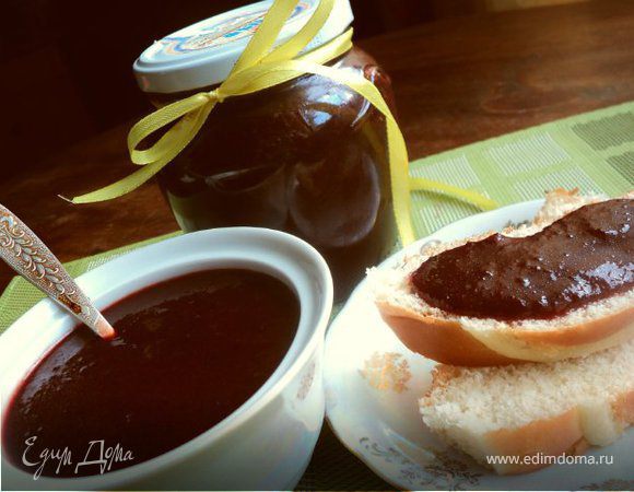 Слива с шоколадом