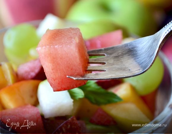 Фруктовый салат с медово-лимонной заправкой Фруктовый салат с медово-лимонной заправкой