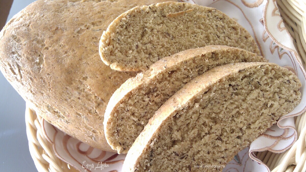 Кукурузный хлеб с тмином и отрубями