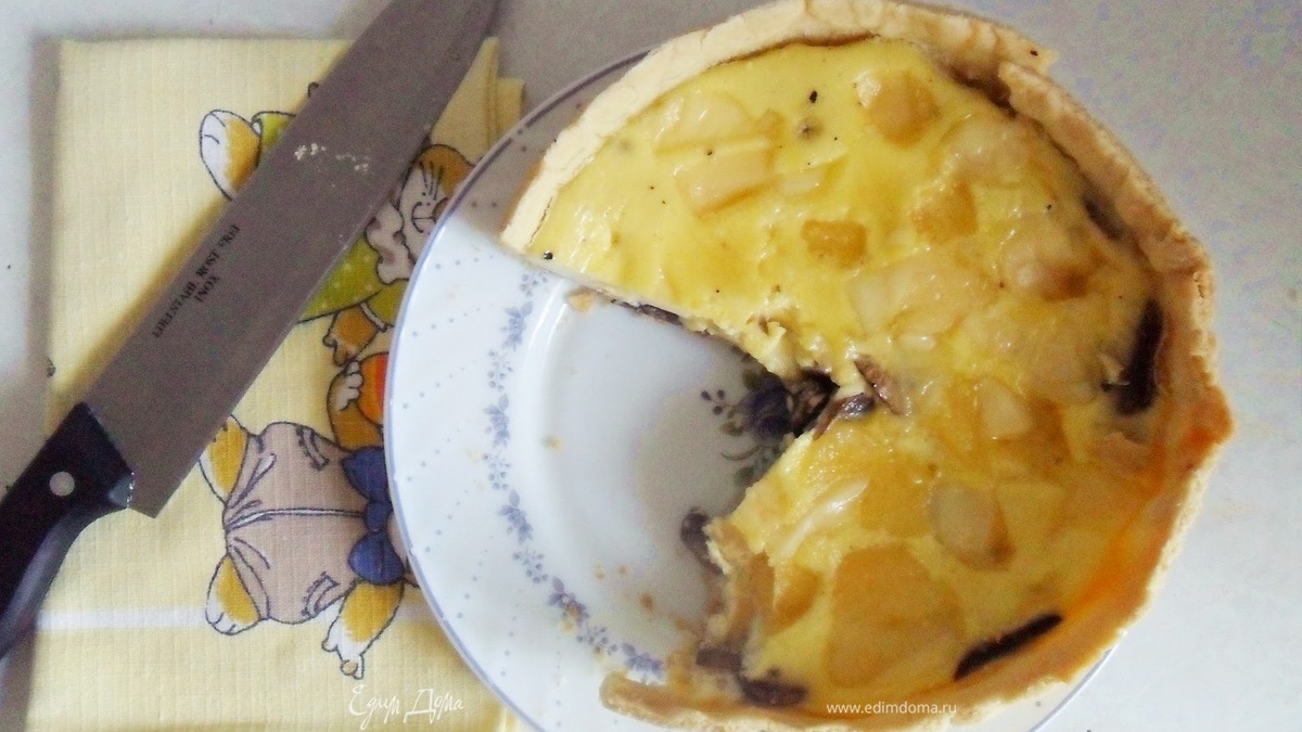 Киш с грибами и сыром