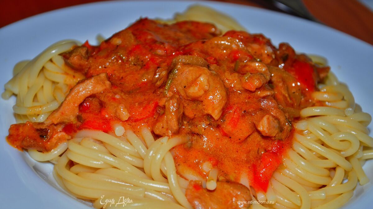 Паприкаш из телятины с йогуртом