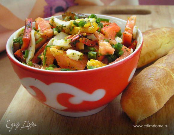 Легкий салат с ароматным сладким перцем Легкий салат с ароматным сладким перцем