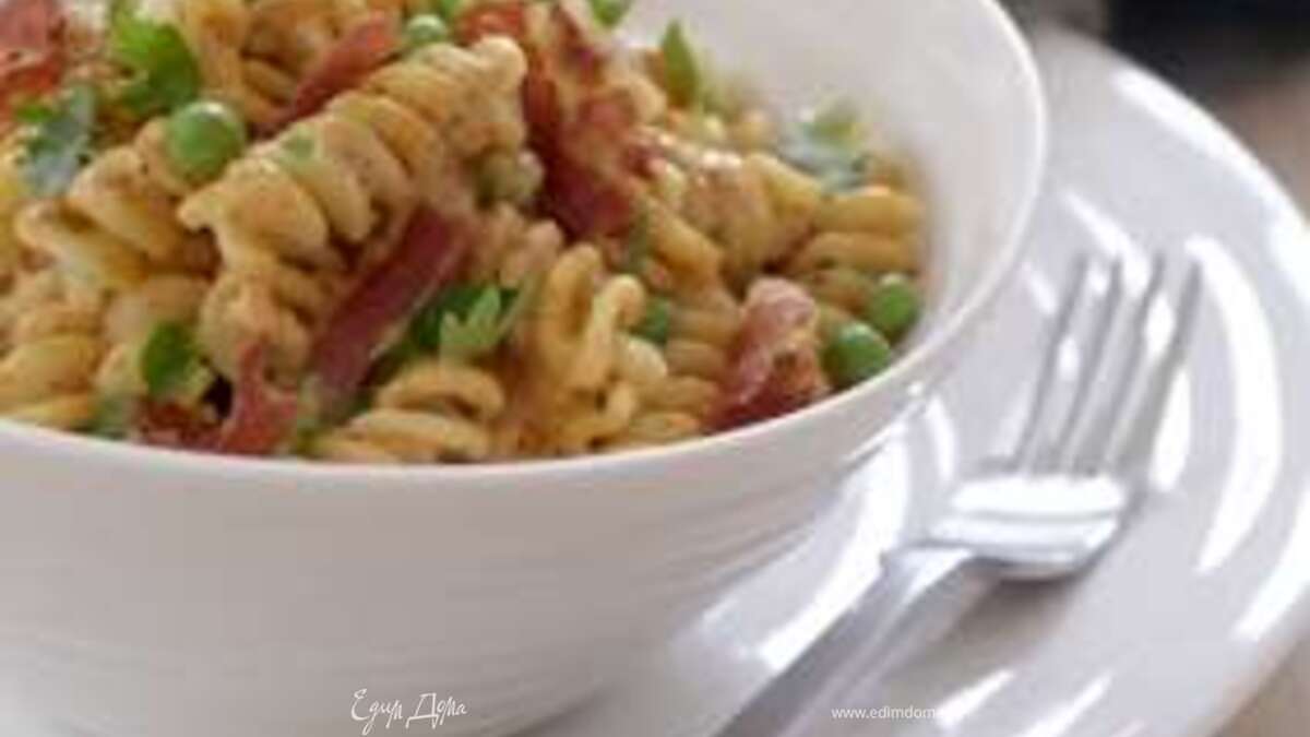 Фузилли с карбонарой и хрустящей панчеттой