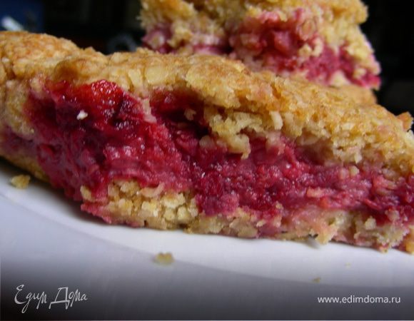 Овсяные квадратики с малиной и клубникой