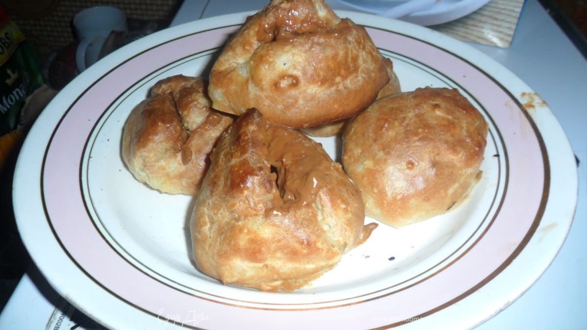 Эклеры со сгущенкой 