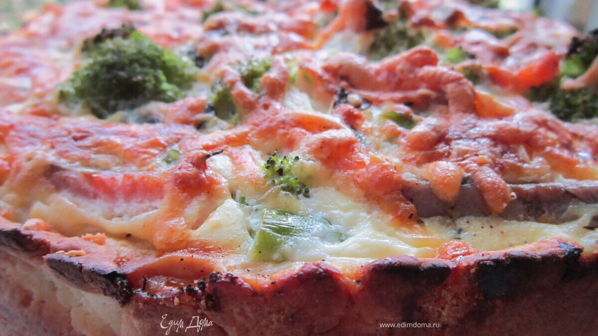 Пирог с брокколи и форелью