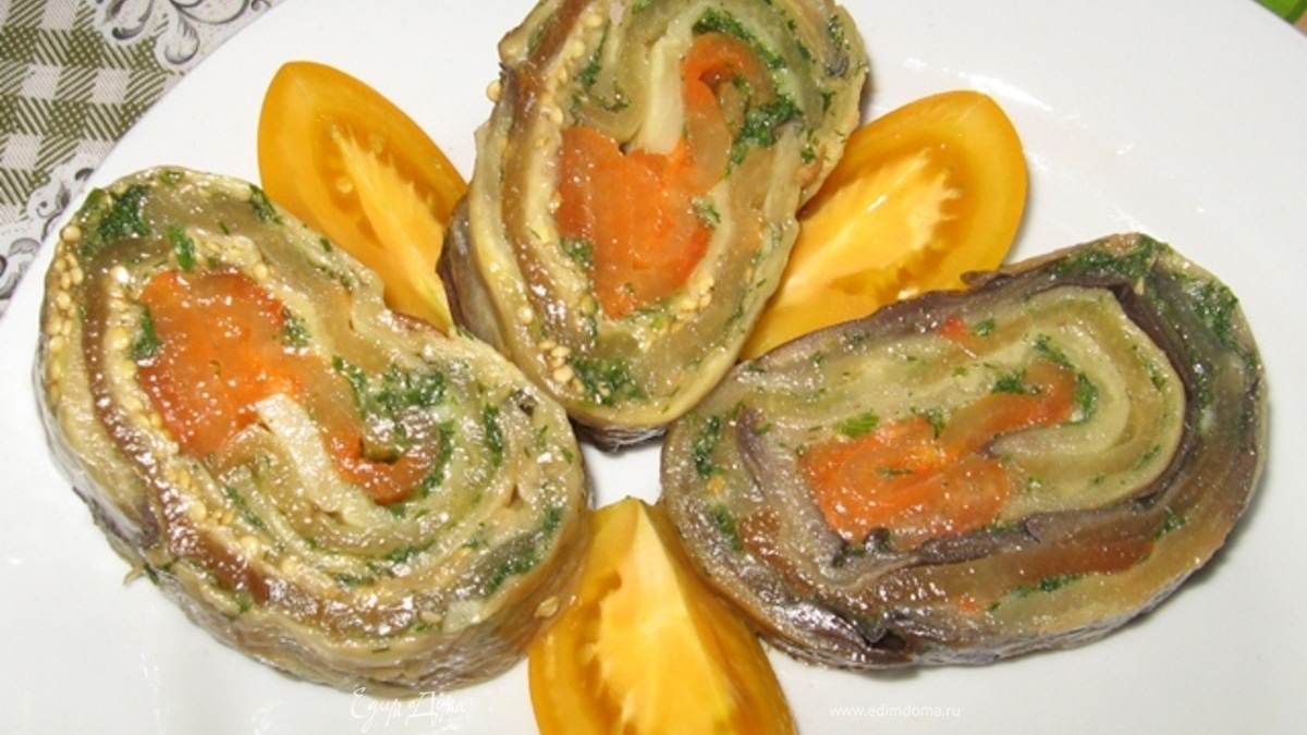 Закусочный баклажанный рулет