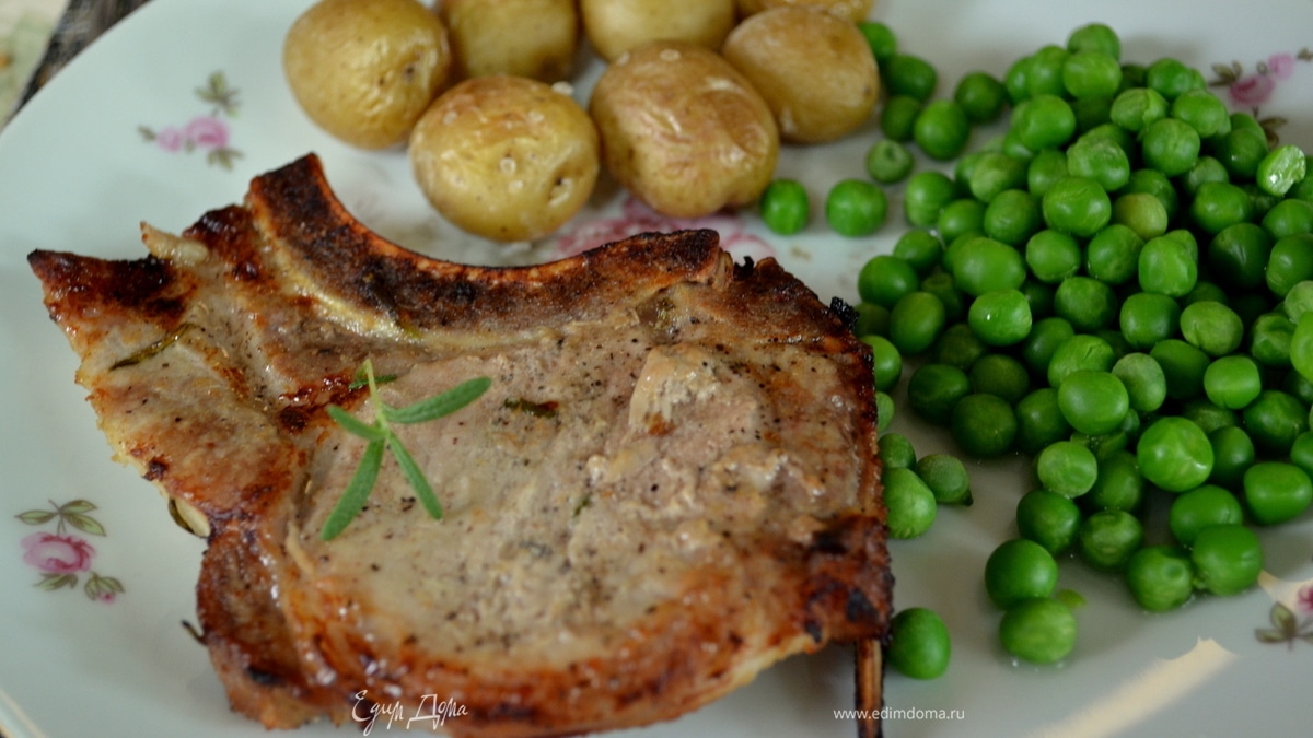 Свиные отбивные на гриле