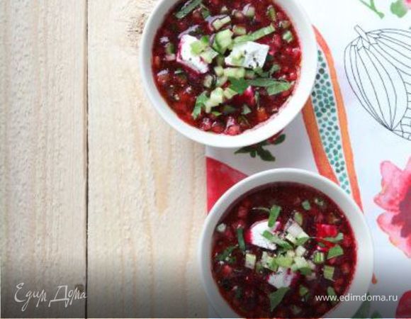 Свекольник с козьим сыром 