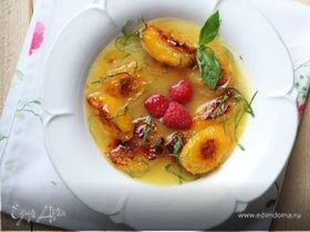 Ананасовый суп с абрикосами и базиликом