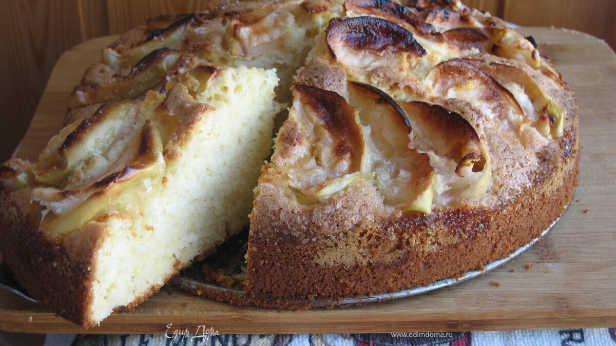 Пирог с яблоком