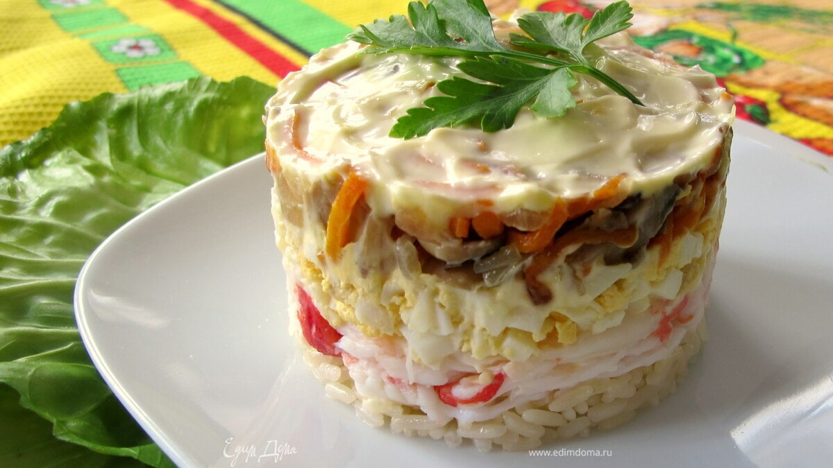 Салат с крабами