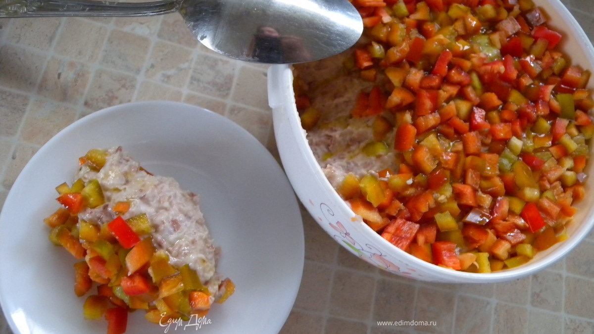 Паштет из фасоли с красным перцем (паприкой)