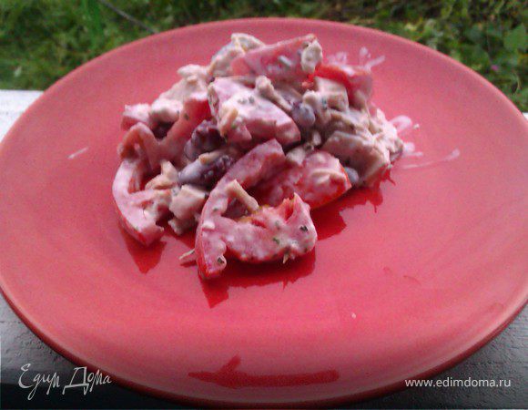 Салат из курицы с фасолью