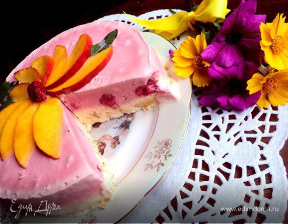 Торт–мороженое с меренгой и фруктами