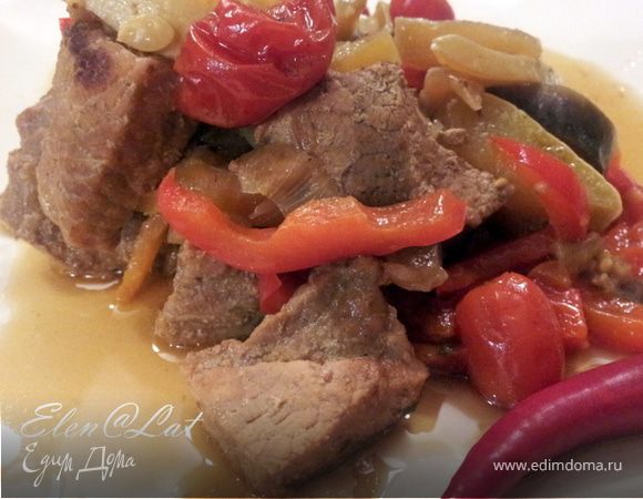 Тушеная говядина с овощами в мультиварке