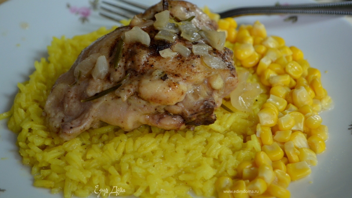 Тушеные куриные бедрышки