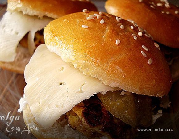 Все на булочке с кунжутом... и это... little mag