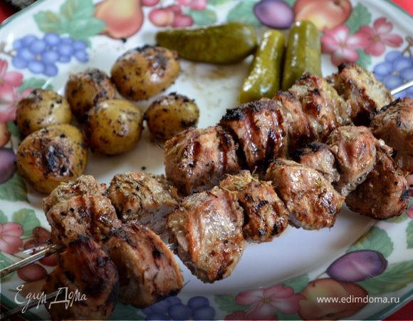 Свиной кебаб с тимьяном и апельсиновым маринадом Свиной кебаб с тимьяном и апельсиновым маринадом