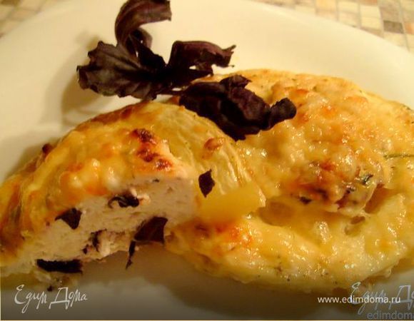 Кабачки, фаршированные куриным фаршем и творожным сыром