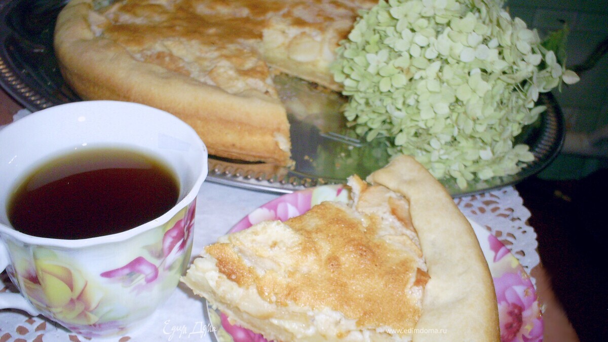 Яблочно-кремовый пирог