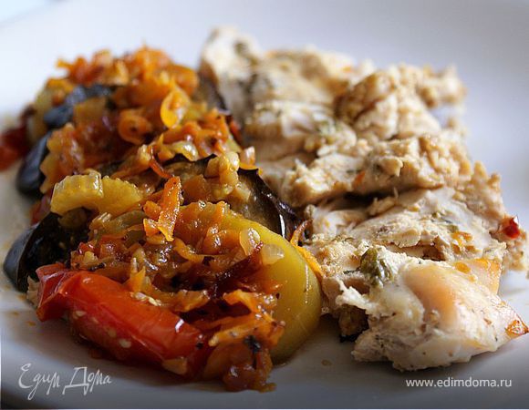 Курица, запеченная с овощами