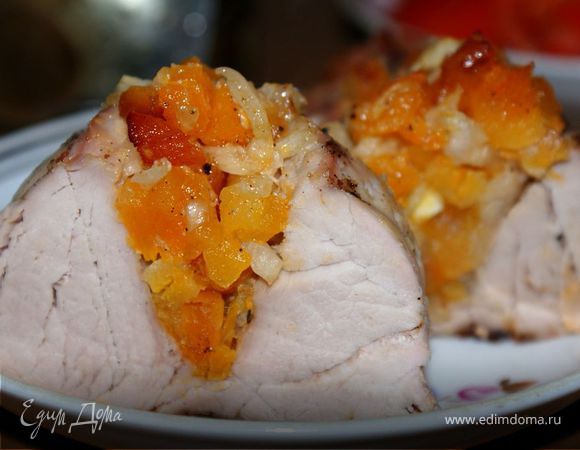 Свиная вырезка, фаршированная курагой Свиная вырезка, фаршированная курагой